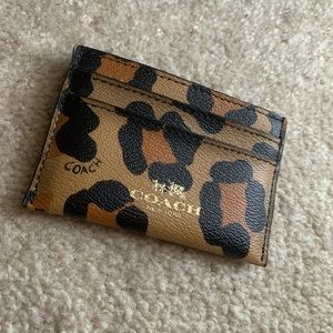 💕Coach Cheetah Print Card Holder